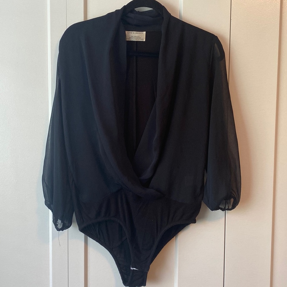 ✨ANY 2 FOR 15 ANY 3 FOR 20✨- 3/4 Sleeve Black Bodysuit Blouse